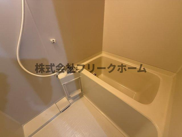 三鷹市深大寺２丁目の賃貸マンションの浴室