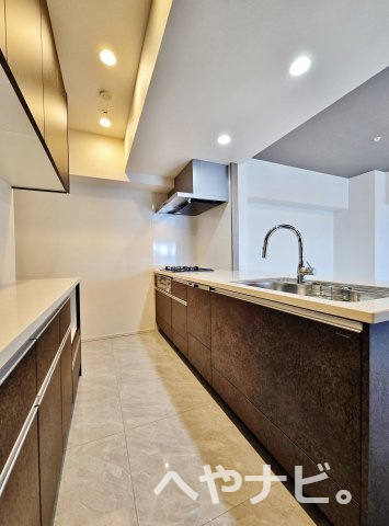 【キッチン】 | S-RESIDENCE千種belvia TOWER | ★3口コンロのシステムキッチン