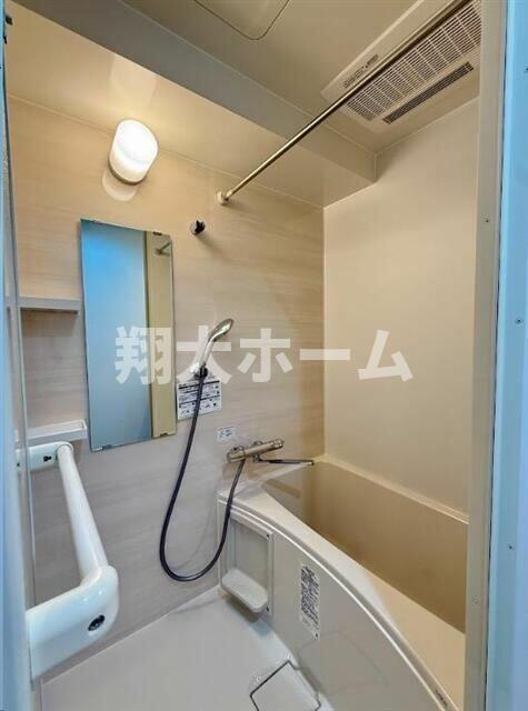 ストーク両国秀山の浴室