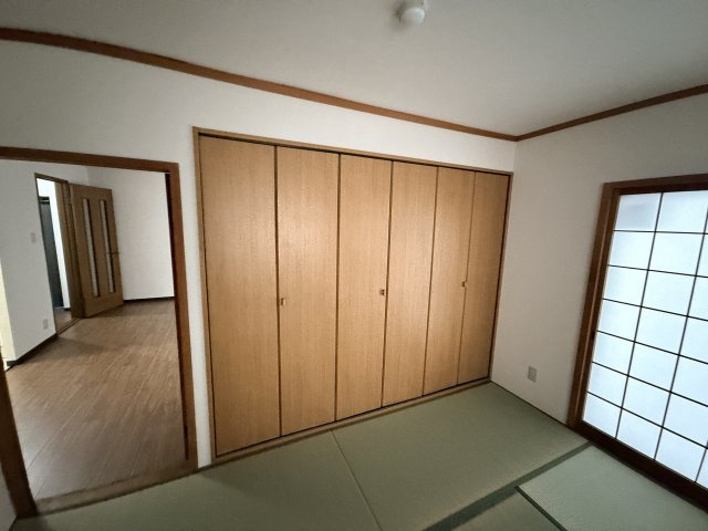 高井田西ハイツの和室