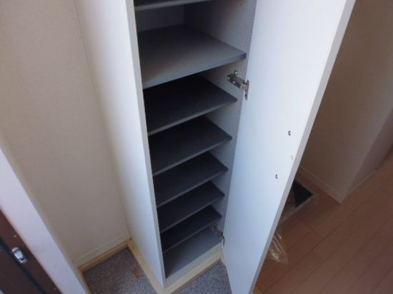 親和レジデンスの玄関