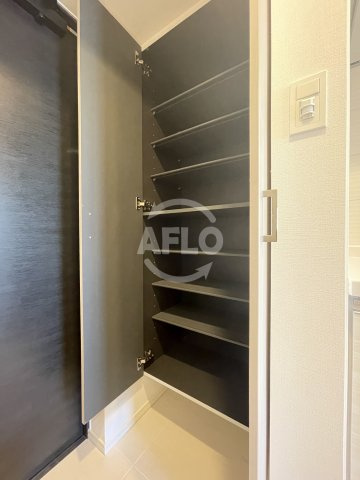 S-RESIDENCE難波大国町Uno（エスレジデンスナンバダイコクチョウウーノ）の収納|S-RESIDENCE難波大国町Uno（エスレジデンスナンバダイコクチョウウーノ）　シューズボックス
