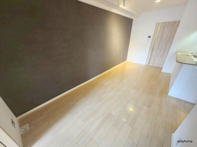 ラクラス長堀橋　仲介手数料無料の居間・リビング