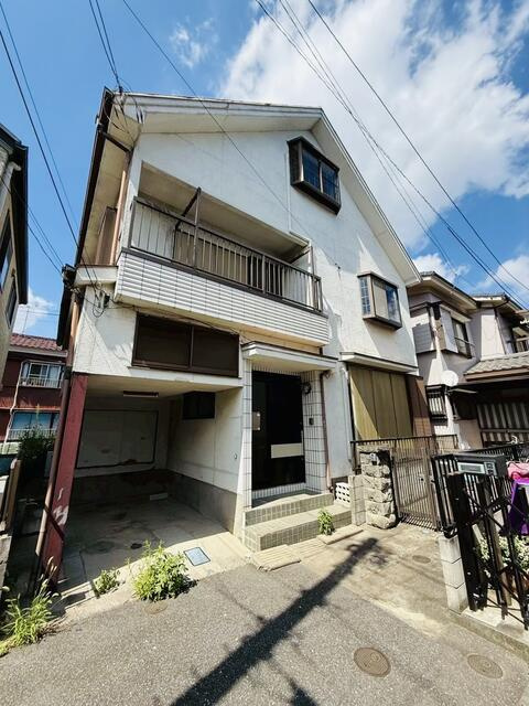 市川市欠真間戸建の前面道路含む現地写真