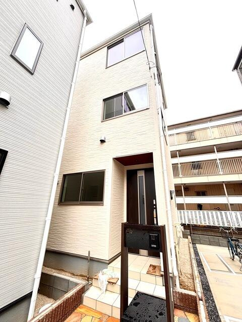 市川市高谷の外観