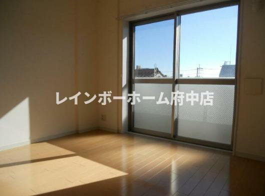 セントラル・ピース・府中の居間・リビング
