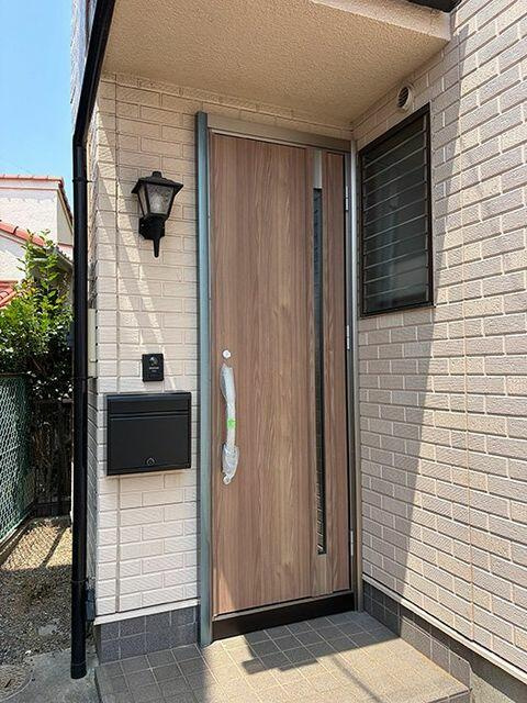 船橋市旭町１丁目１６－５０の玄関|「玄関扉」新品交換済みです。
