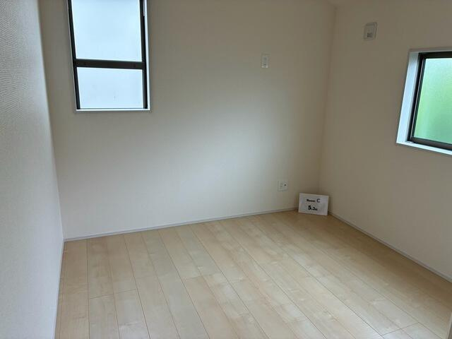 柏市新逆井２丁目の洋室