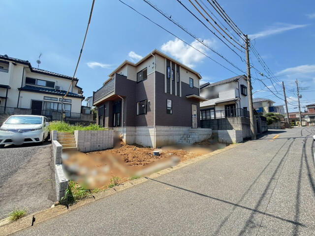 ブルーミングガーデン　柏市南逆井２丁目１棟／１期１号棟の前面道路含む現地写真|外観写真（撮影日2026.8.24）