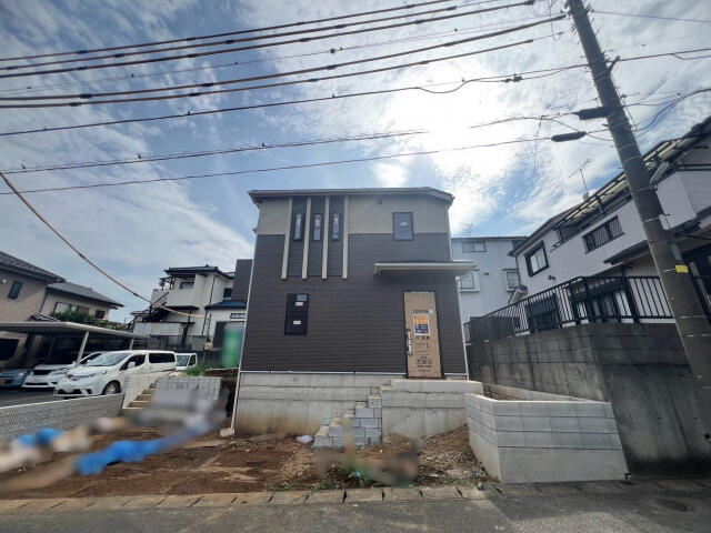 ブルーミングガーデン　柏市南逆井２丁目１棟／１期１号棟の前面道路含む現地写真|外観写真（撮影日2026.8.1）
