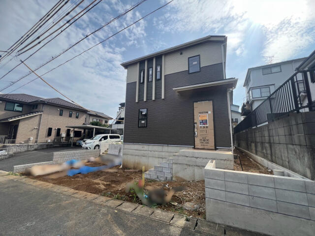 ブルーミングガーデン　柏市南逆井２丁目１棟／１期１号棟の前面道路含む現地写真|外観写真（撮影日2026.8.1）