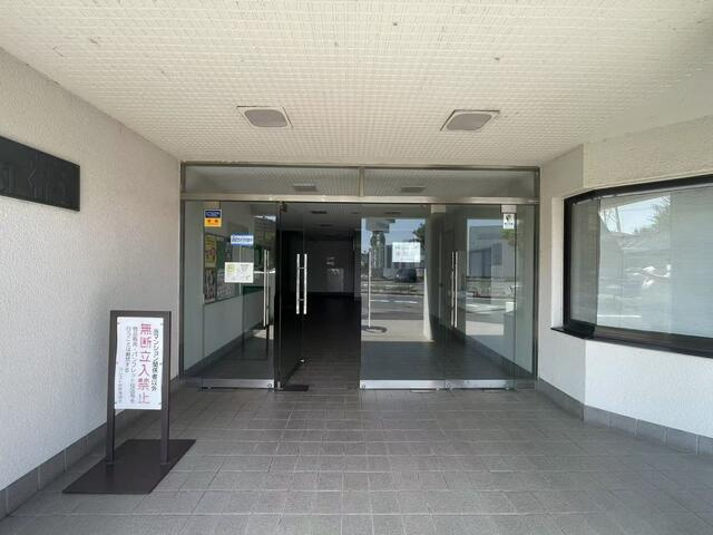 クレスト柏１号棟のエントランス