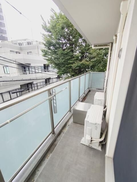 Ｓａｖｏｉｒ　Ｅｂｉｓのバルコニー