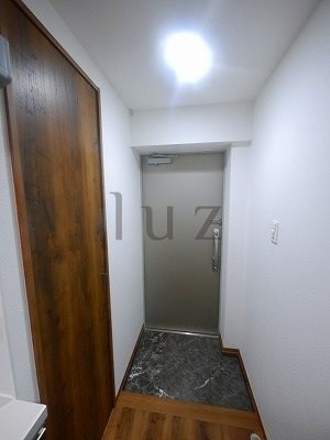 スクエアシティ鶴見フェルクルールの玄関|玄関から広々としております！