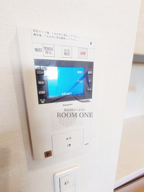 イニシア上野稲荷町 のセキュリティ|モニター付きインターホンです。