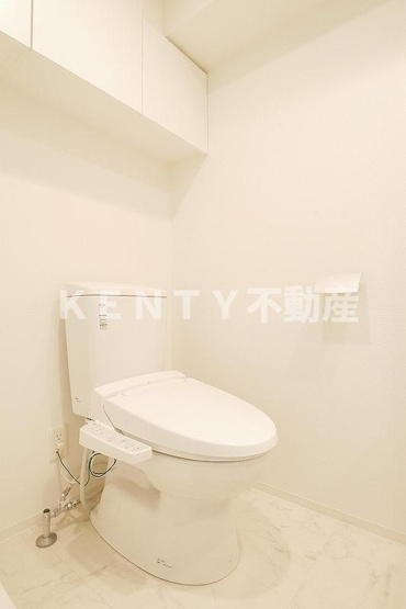 【トイレ】 | PREMIUM CUBE大井町#mo | 落ち着いた色調のトイレです