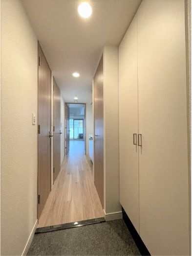 名古屋市千種区内山２丁目の賃貸マンションの玄関