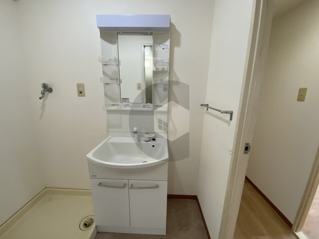 鴻池クレストの独立洗面台