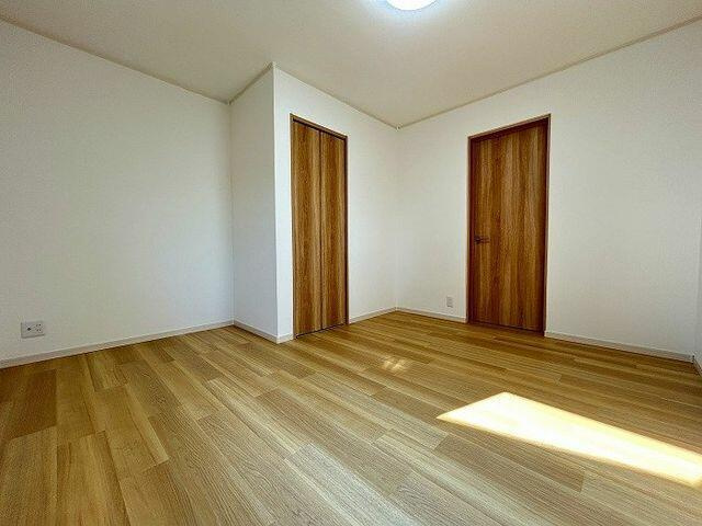 沼津市大岡の中古一戸建|「２階北西洋室」約７帖