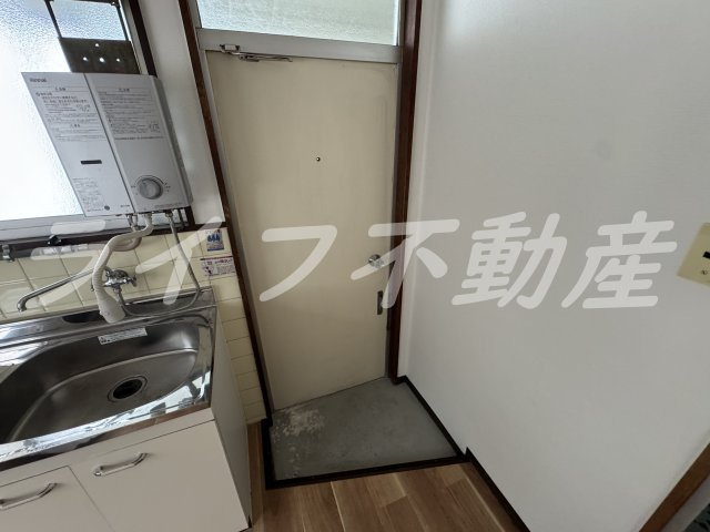 リバーウエスト緑橋の玄関|明るい玄関です