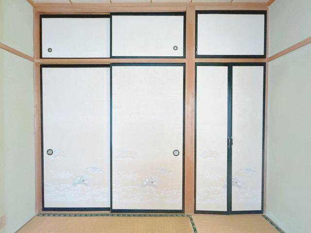 富士宮市外神の中古一戸建|２階６帖和室収納