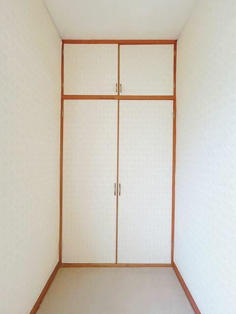富士宮市外神の中古一戸建|２階４．５帖洋室収納