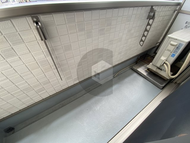 ネージュホンジョウグチのバルコニー