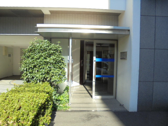 アクトフォルム武蔵小山のエントランス