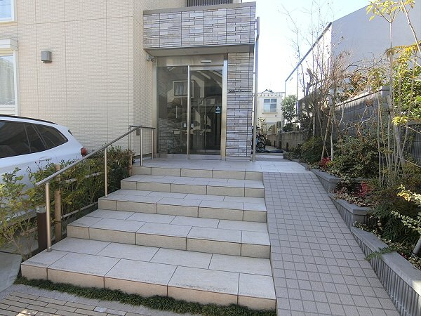 【エントランス】