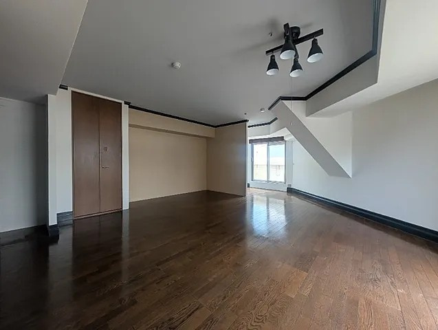 神戸市中央区御幸通３丁目の賃貸マンションの居間・リビング