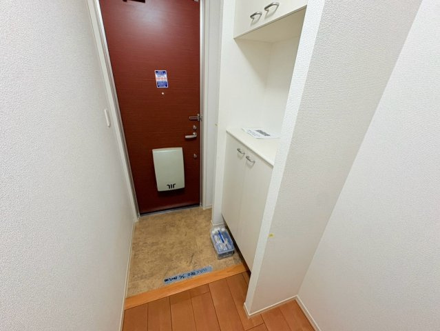 芦屋市宮川町のアパートの玄関