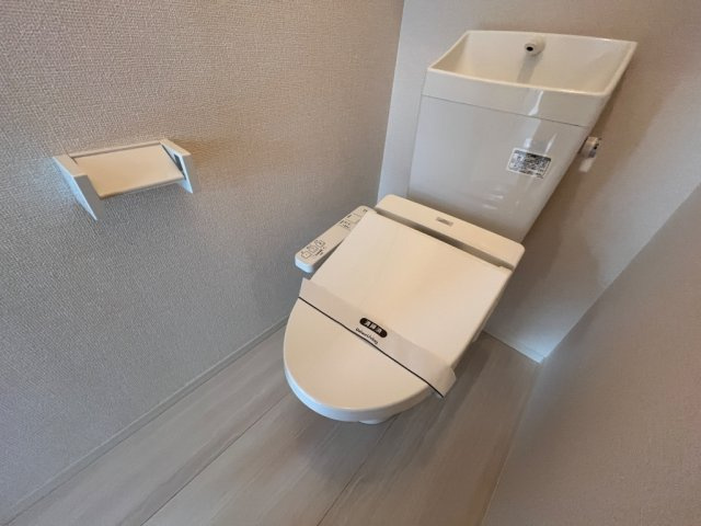 神戸市東灘区岡本９丁目のアパートのトイレ
