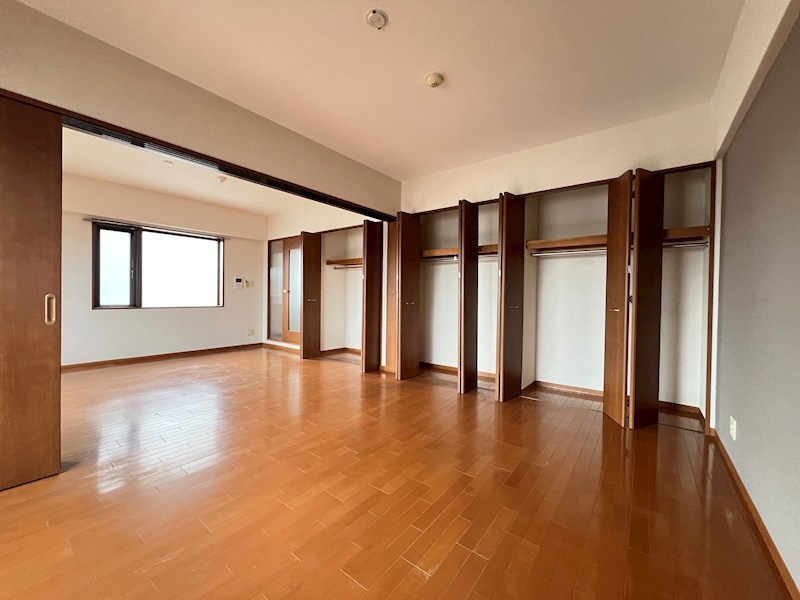 西宮市甲子園七番町の賃貸マンションの居間・リビング