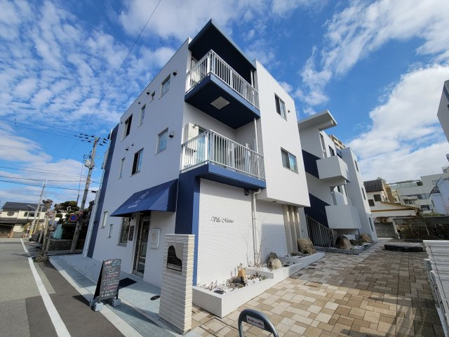 西宮市北昭和町の賃貸マンションの外観