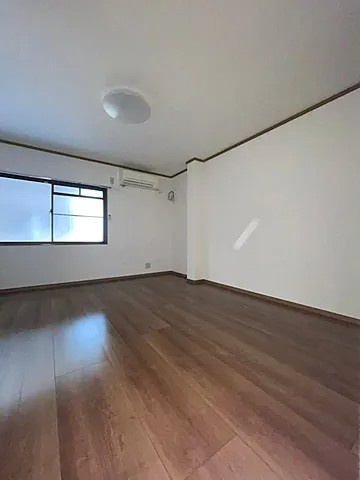 神戸市中央区琴ノ緒町３丁目の賃貸マンションの居間・リビング