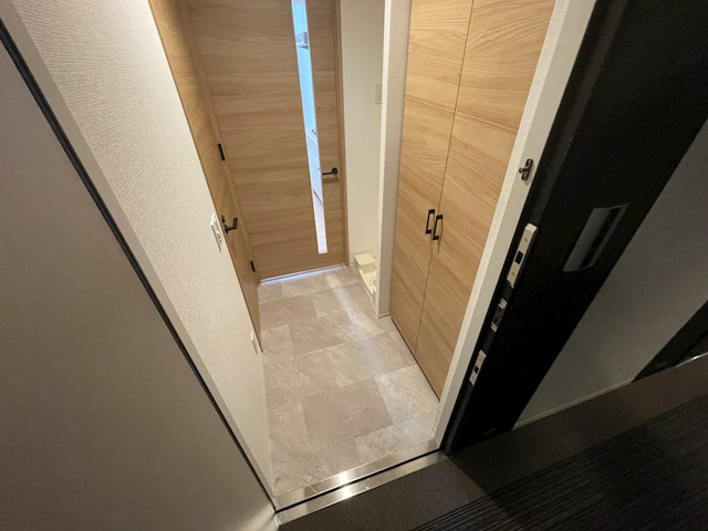 神戸市中央区下山手通５丁目の賃貸マンションの玄関