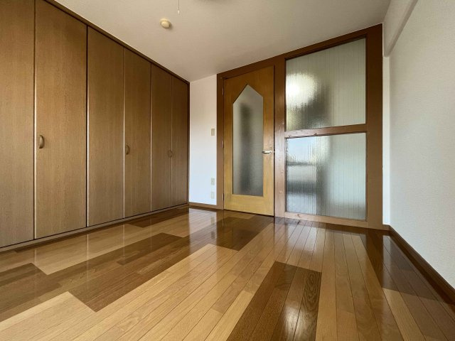神戸市灘区岩屋北町２丁目の賃貸マンションの居間・リビング
