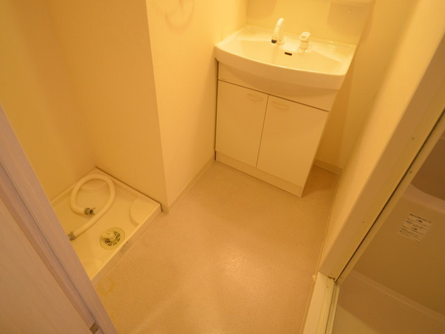 神戸市中央区元町通６丁目の賃貸マンションの洗面所