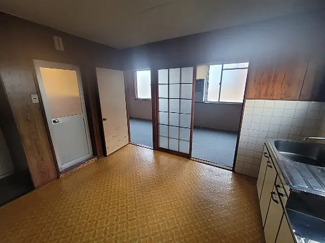 神戸市中央区大日通２丁目の賃貸マンションの居間・リビング