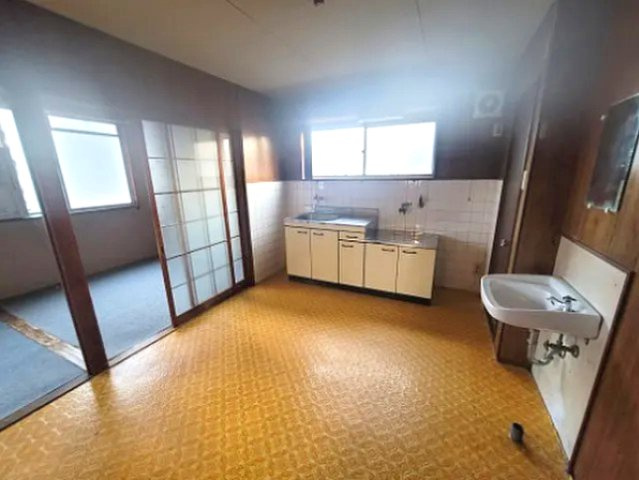 神戸市中央区大日通２丁目の賃貸マンションの居間・リビング