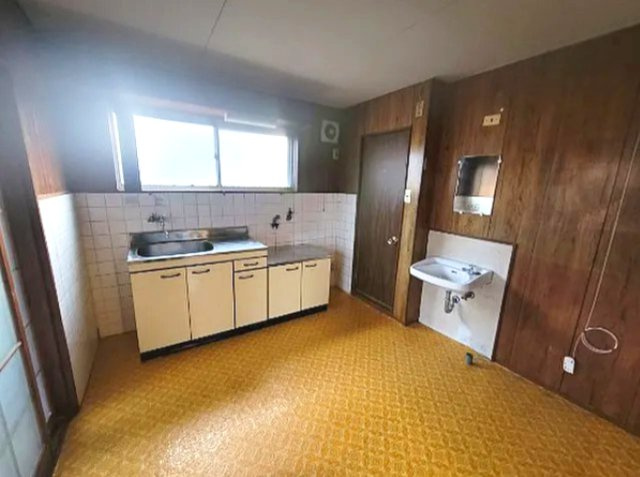 神戸市中央区大日通２丁目の賃貸マンションの居間・リビング