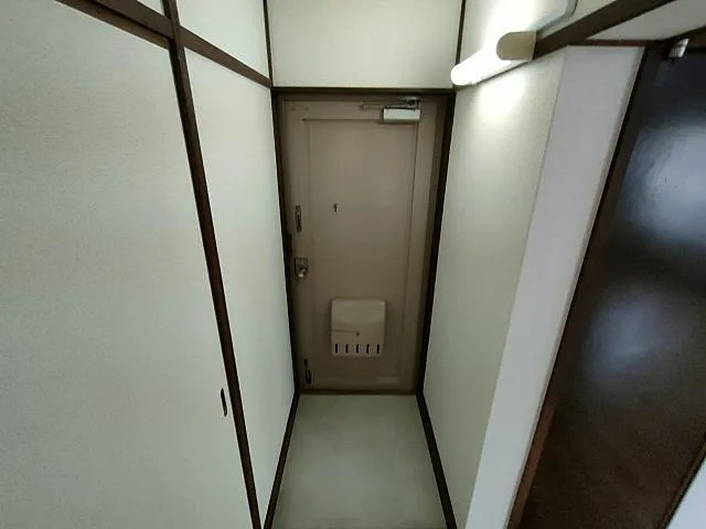 宮川荘の玄関