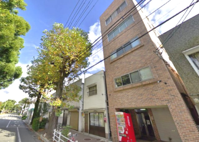 新神戸フラッツの外観