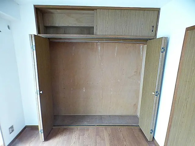 神戸市灘区篠原中町３丁目の賃貸マンションの収納