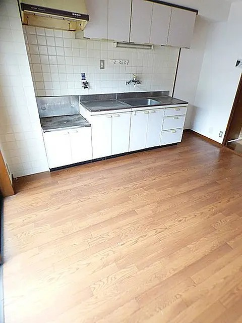 神戸市灘区篠原中町３丁目の賃貸マンションの居間・リビング