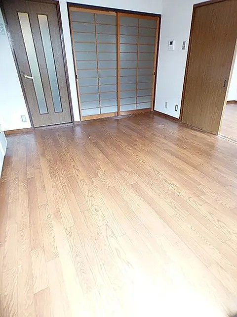 神戸市灘区篠原中町３丁目の賃貸マンションの居間・リビング