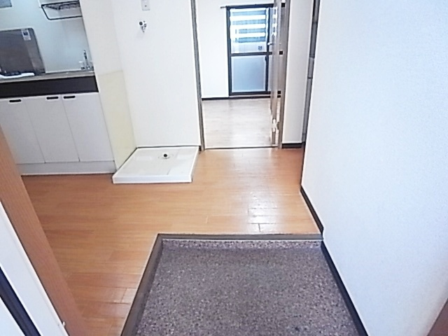 神戸市中央区生田町４丁目の賃貸マンションの玄関