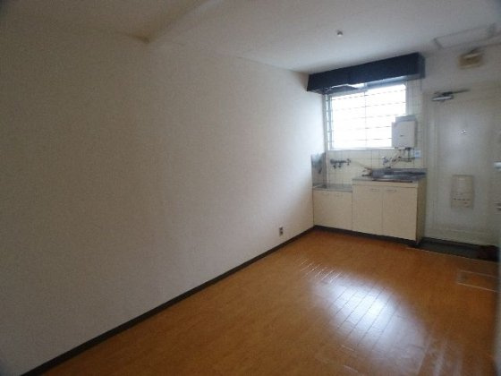 神戸市東灘区深江北町１丁目の賃貸マンションの居間・リビング