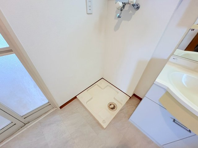 芦屋市業平町の賃貸マンションの洗面所
