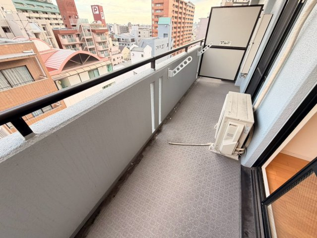 神戸市灘区森後町２丁目の賃貸マンションのバルコニー